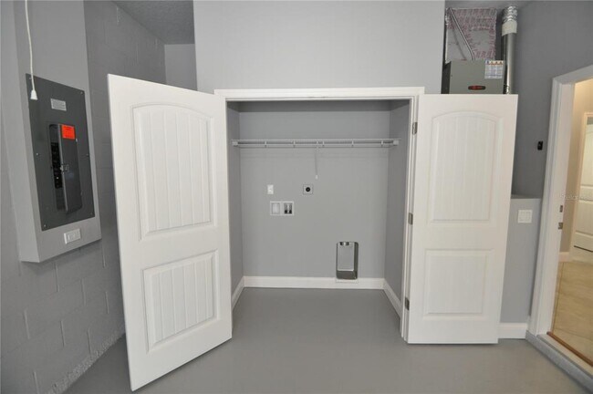 Building Photo - 24 Prosperity Ln
