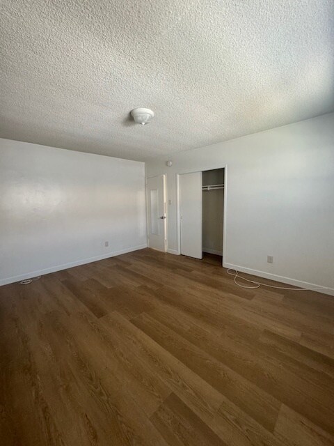 Building Photo - 3019 S Pacific Ave