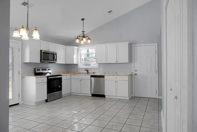 Building Photo - 1084 Willowood Ave