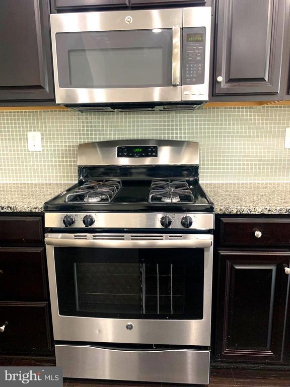 Building Photo - 9457 Virginia Jane Way