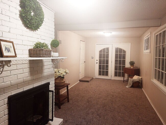 Building Photo - 7339 Arleta Blvd