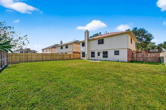 Building Photo - 2219 Mountshire Dr