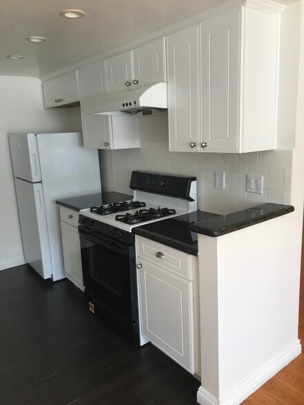 Kitchen - 1730 Camden Ave