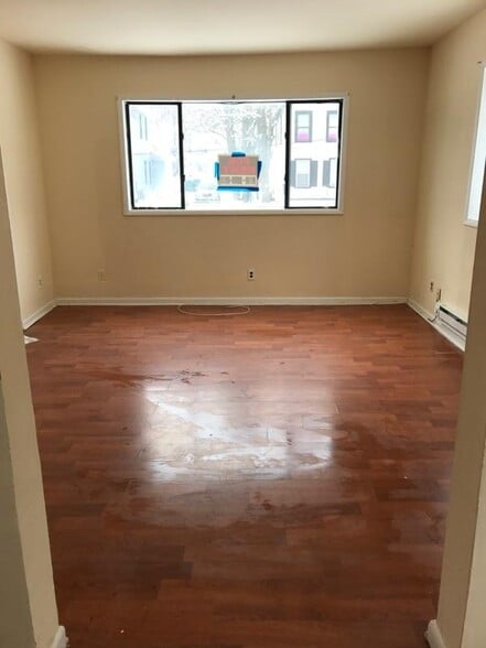 Building Photo - 29 Cottage St