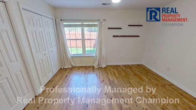Building Photo - 3825 Mayfield Ct
