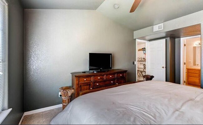 Building Photo - 1288 Lake Circle - 12E
