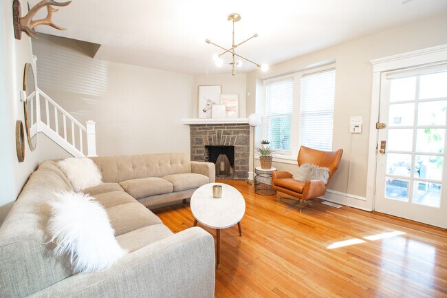 Building Photo - 2215 N Harrison St