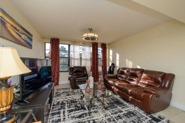 Building Photo - 3515 Village Blvd