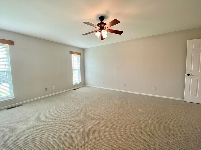 Building Photo - Gorgeous Remodeled Edmond 3 Bed 2 Bath