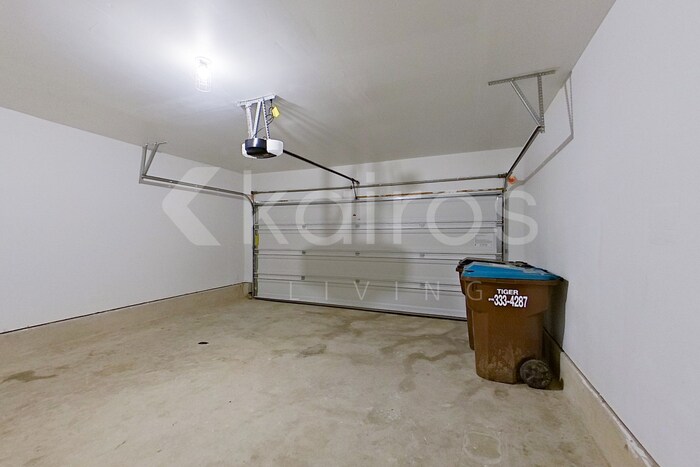 Building Photo - 14318 Calaveras Creek