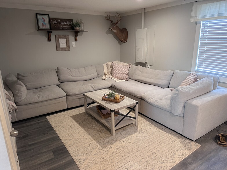 Building Photo - 222 S Vine St