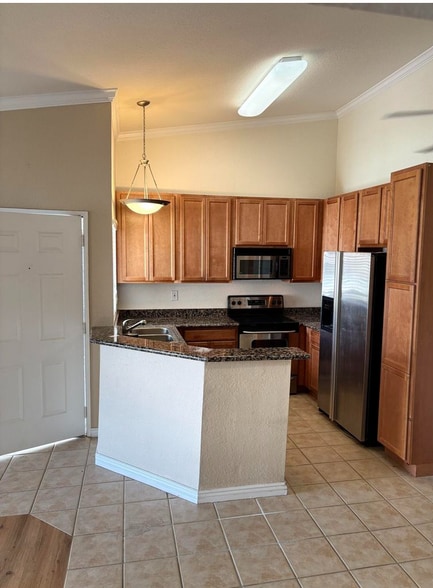 Primary Photo - 78650 Avenue 42