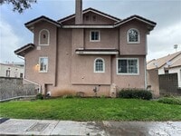 Building Photo - 223 N Olive Ave