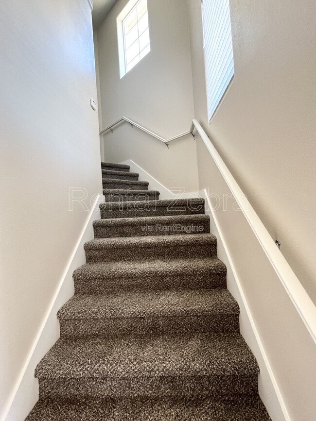 Building Photo - 1353 Carlsbad Dr