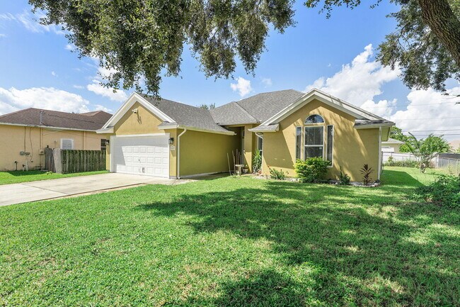 Building Photo - 1622 SW Realty St