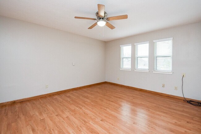 Building Photo - 15502 Rio Plaza Dr