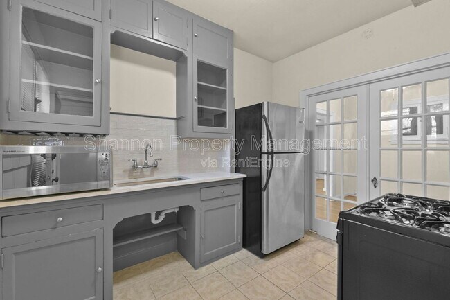 Building Photo - 436 Westmoreland St