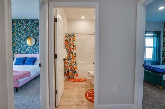 Building Photo - 2035 Hansel Hl Dr