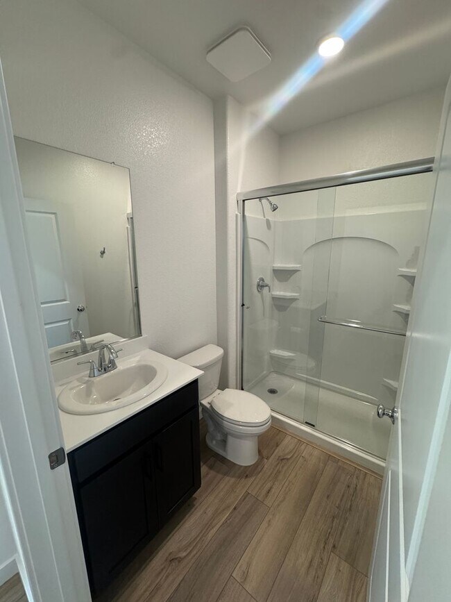 Building Photo - 1107 Baylor Ter