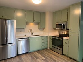 Building Photo - 181 N Kellogg Ave