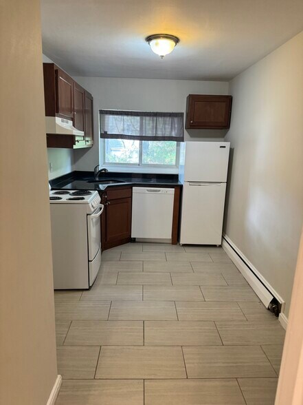 Building Photo - 77 Chiswick Rd