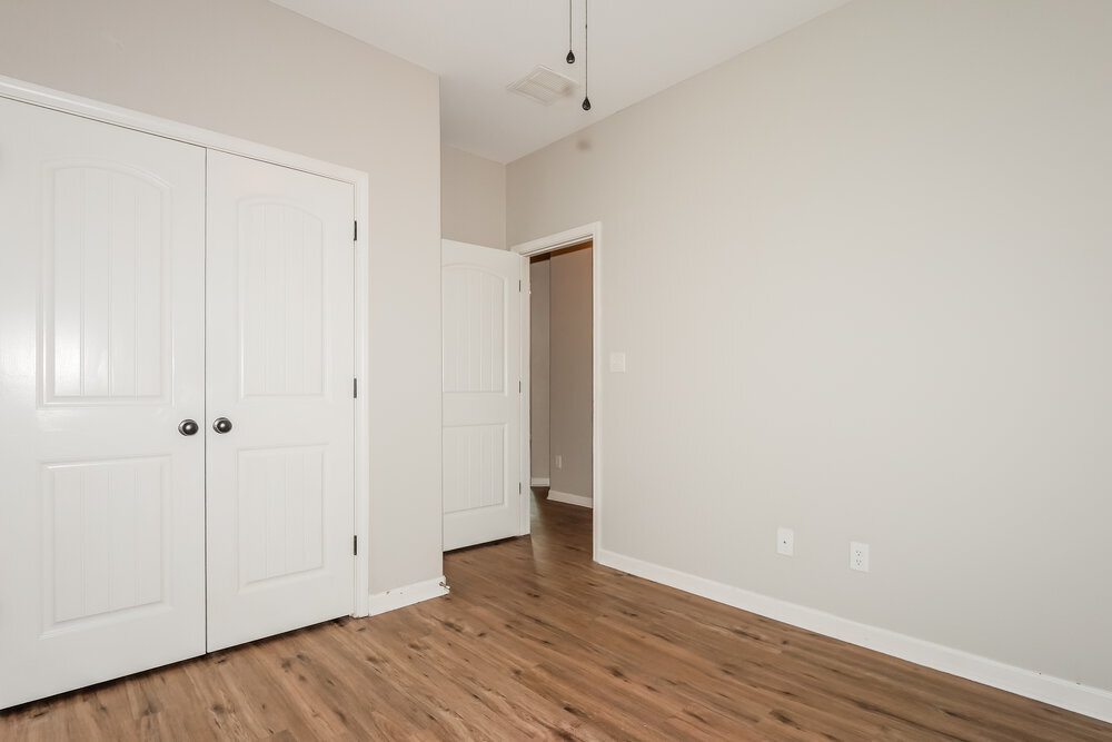 Building Photo - 6893 Raleigh Lagrange Rd