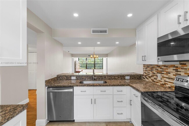 Building Photo - 1514 Whitehall Dr