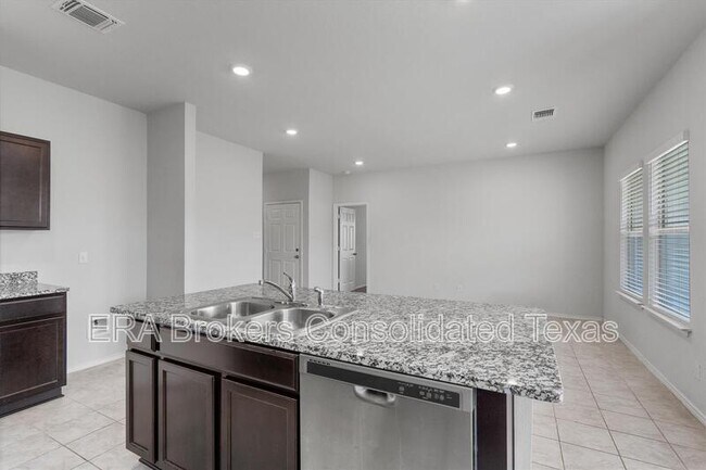 Building Photo - 108 Ragnar Dr