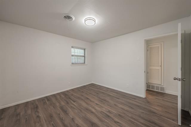 Building Photo - 2021 Glen Haven Dr
