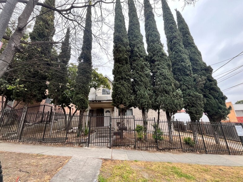 Primary Photo - Beautiful Dormitory Style Housing Available