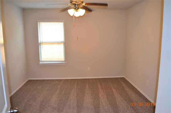Building Photo - 23718 Piedmont Forest Dr
