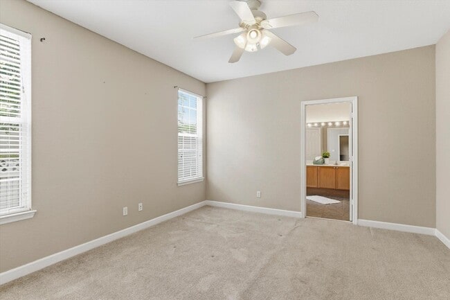 Building Photo - 3253 Stanhope Dr