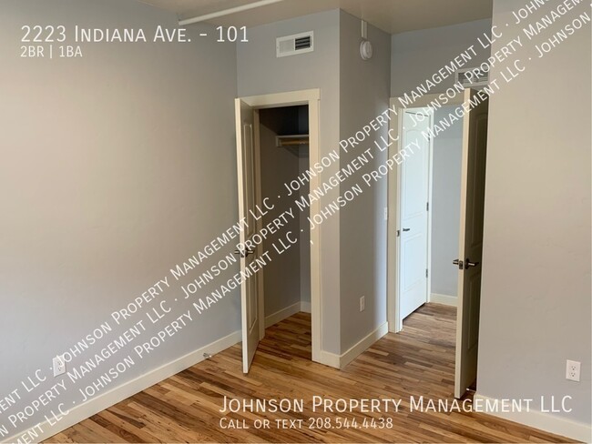 Building Photo - Charming, Remodeled 2-Bed Apartment with A...