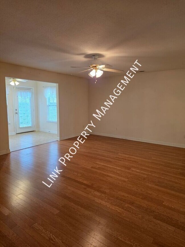 Building Photo - 21 Sheila Gail Ln