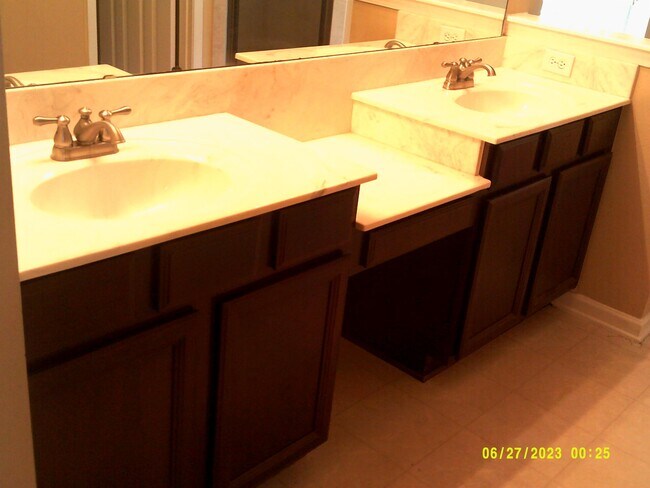 Building Photo - 3047 Bright Eagle Dr