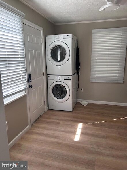 Building Photo - 145 Wilson St