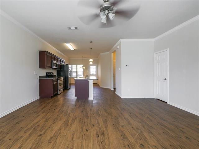 Building Photo - 5421 Dolores Pl