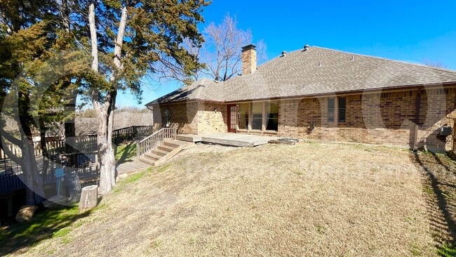 Building Photo - 10 Cypress Ct