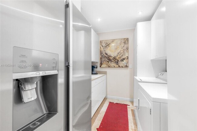 Building Photo - 472 Minola Dr