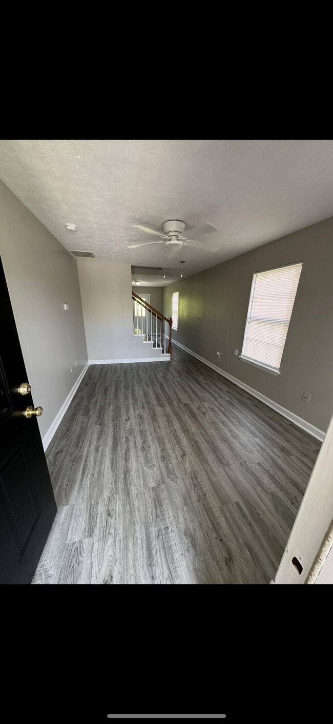 Building Photo - 1049 Blackwell Ct