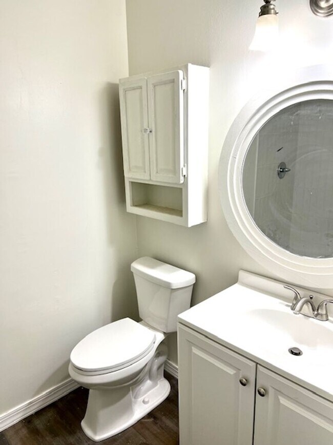 Building Photo - 3/2 brick home in Cottage Park Estates