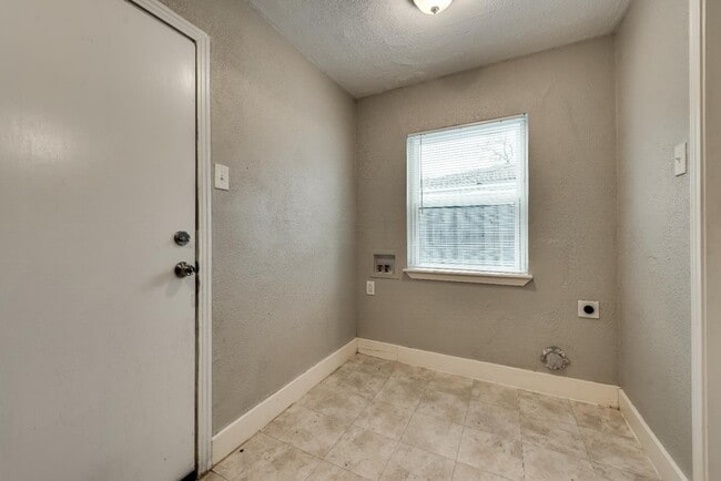 Building Photo - 11769 Gaston Pkwy