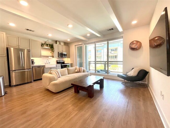 Building Photo - 4704 Sunset Trail