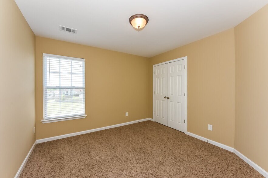 Building Photo - 8872 Cressent Glen Ct