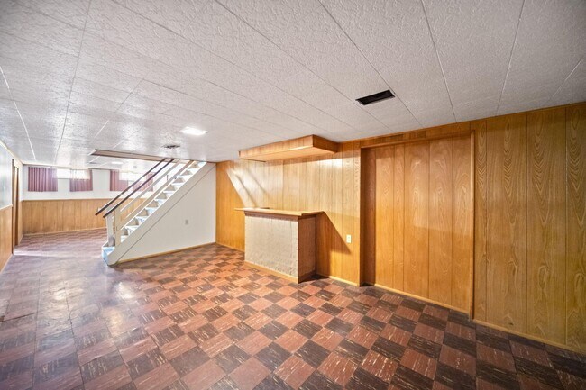 Building Photo - 1565 Garywood Ave