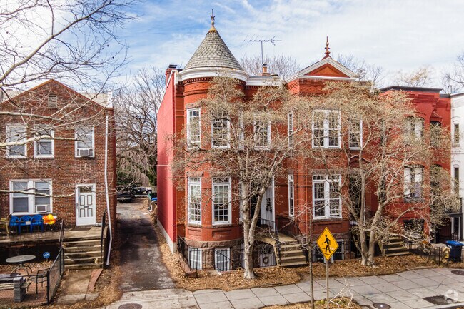 Building Photo - 1332 22nd St NW