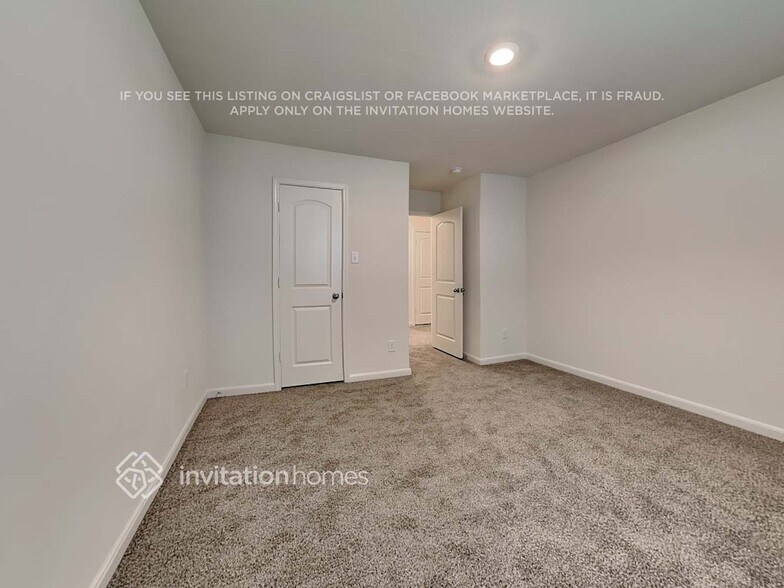 Building Photo - 3041 Chico Dr