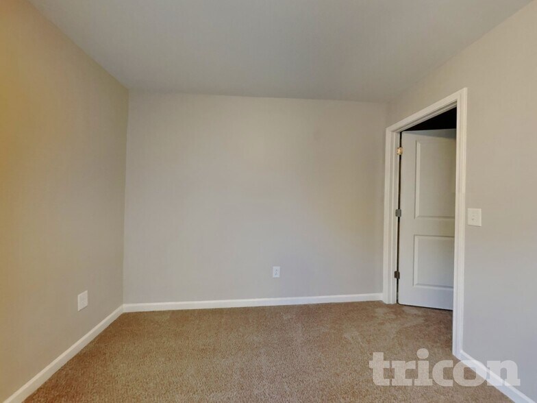 Building Photo - 963 Bitting Hall Cir