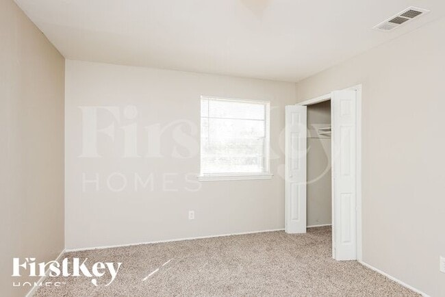 Building Photo - 6476 La Grange Cir
