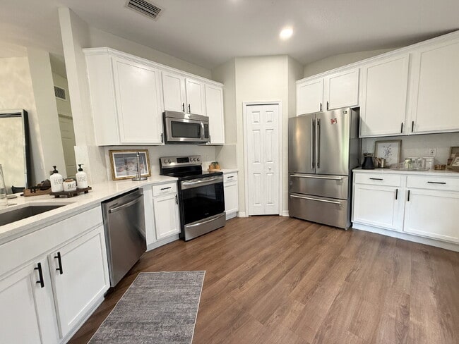 Building Photo - "Charming 3-Bedroom villa in Wesley Chapel...
